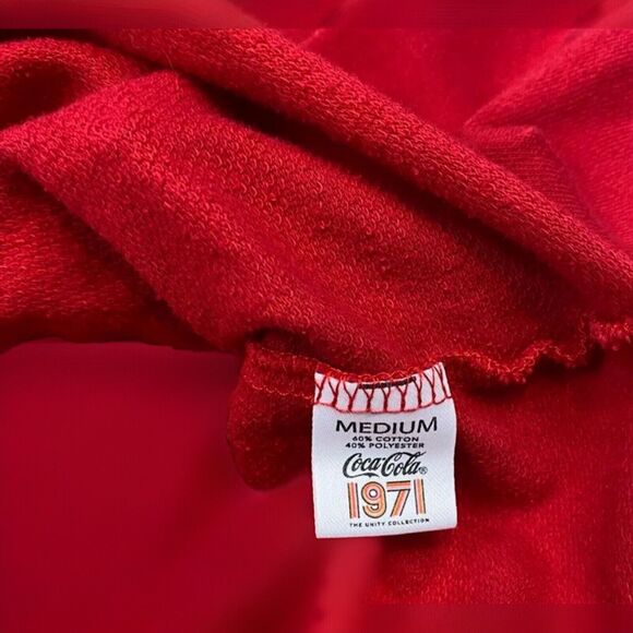 I’d Like to Buy the World a Coke Red Cropped Top Sweatshirt Crewneck Medium - Picture 4 of 4